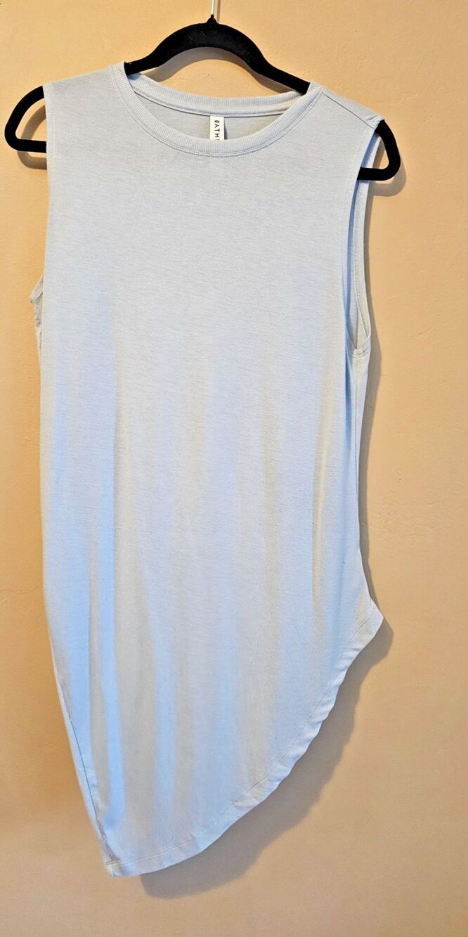Athleta Size XS Cloudlight Restore Athletic Sleeveless Tank blue  Adjustable Hem